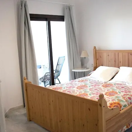 With 2 Bedrooms In With Shared Pool * Mijas