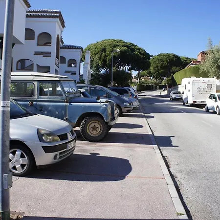 Appartamento With 2 Bedrooms In With Shared Pool Mijas